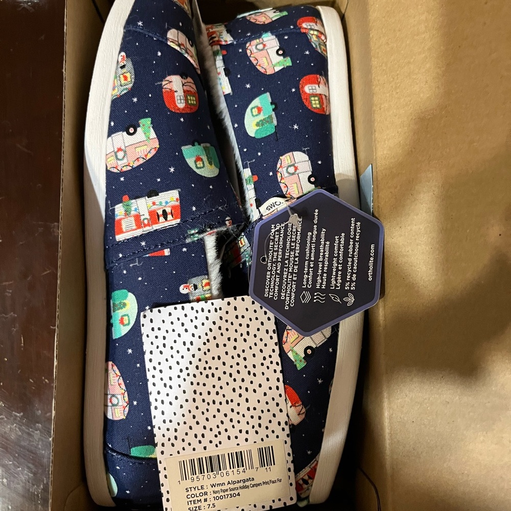 Brand new never warm Tom’s